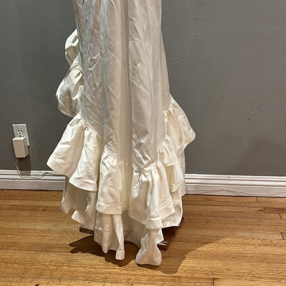 Bronx and Banco Paros Gown in White - Picture 15 of 16